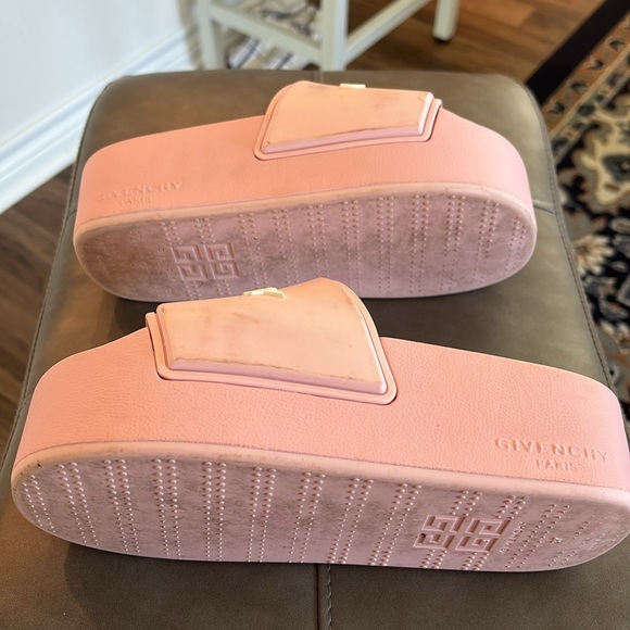 PINK GIVENCHY SLIDES ✨ - Picture 6 of 6